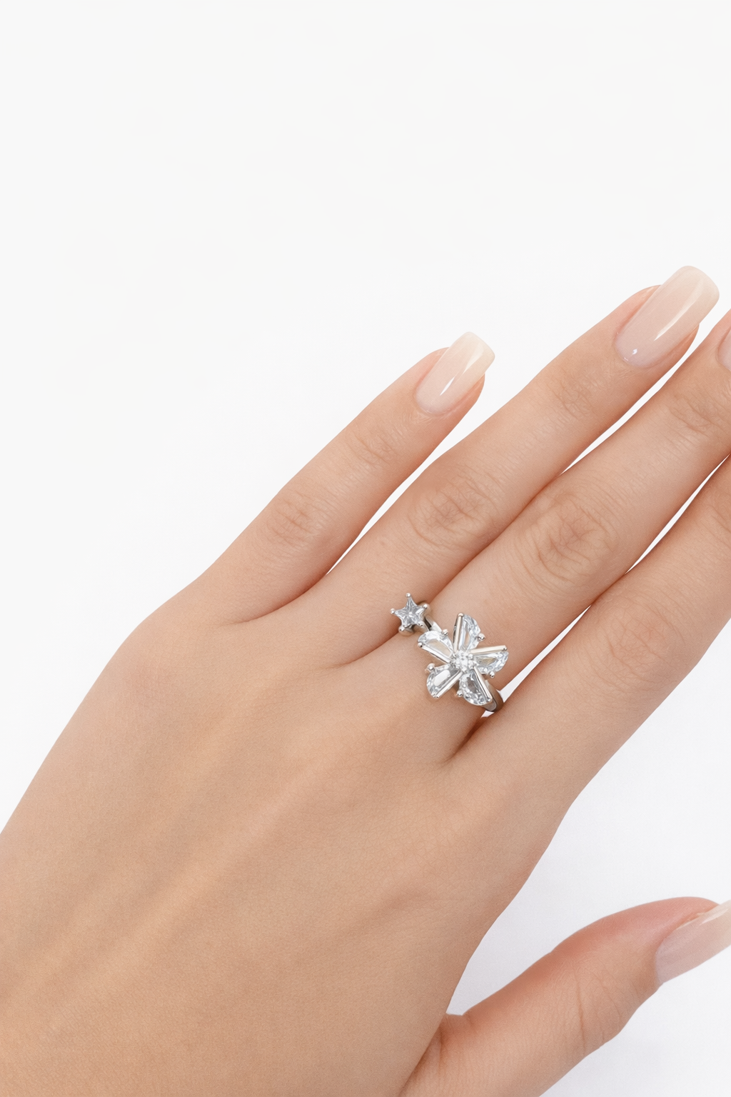 Anello Astra